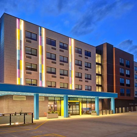 Tru By Hilton Manchester Downtown Exterior photo