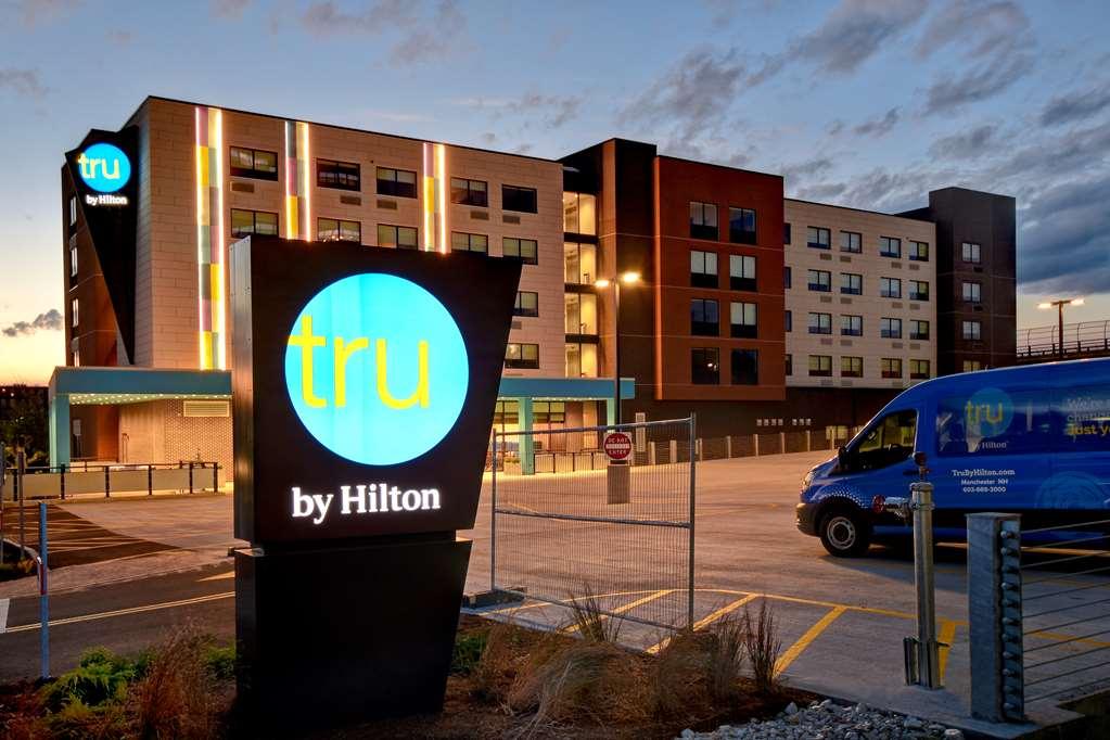 Tru By Hilton Manchester Downtown Exterior photo